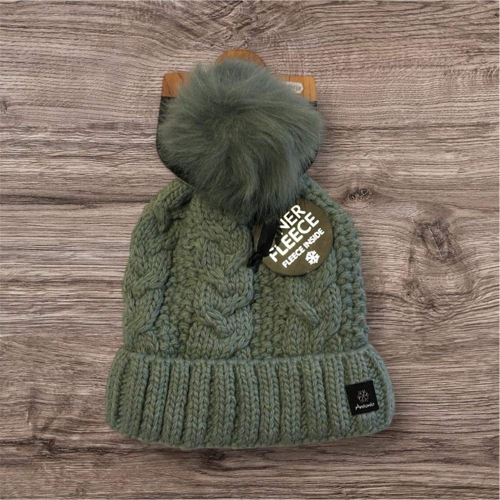 Antonio World Fashion Green kit beanie hat with faux fur Pom Pom